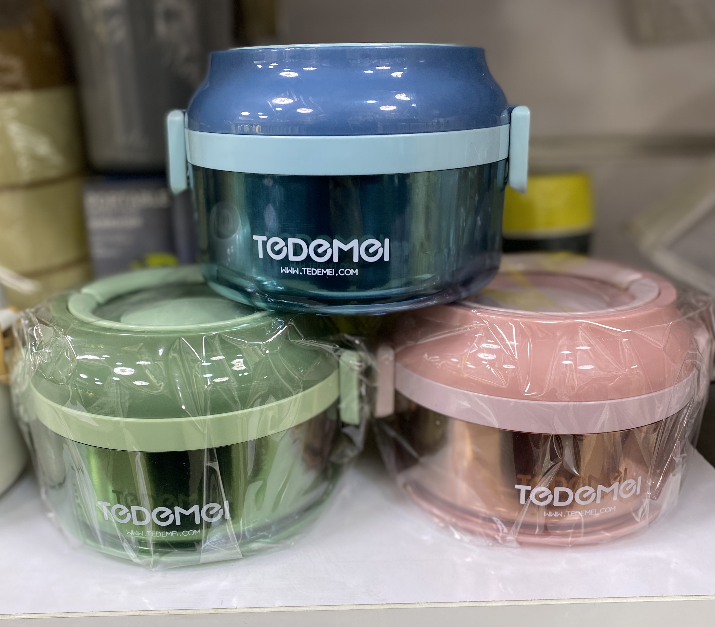 ظرف غذا داخل استيل